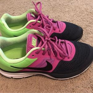 Womans Nike Pegasus 30. Like brand new. No longer able to find.